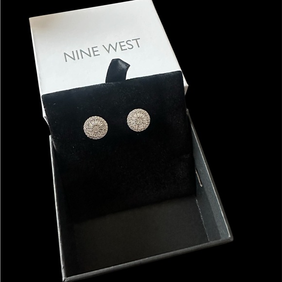 Nine West Watch, Bracelet & Earrings Set 💕 - Picture 5 of 11